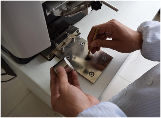 合金分析儀正在測試