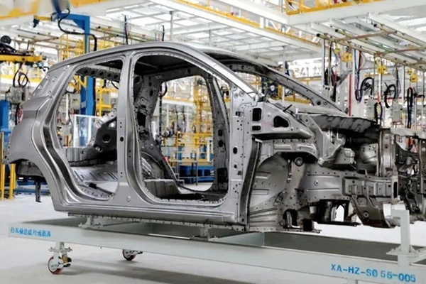 鋁材在汽車(chē)產(chǎn)業(yè)中的應(yīng)用